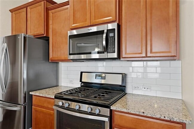 Building Photo - 215 Methodius Dr