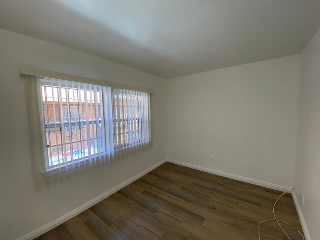 Building Photo - 4080-4084 Leimert Blvd (On sale)