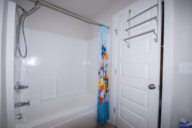 Building Photo - 28 Silky Oak Cir SW