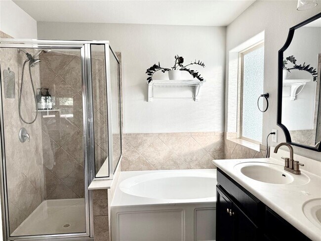 Building Photo - 408 Wincliff Dr