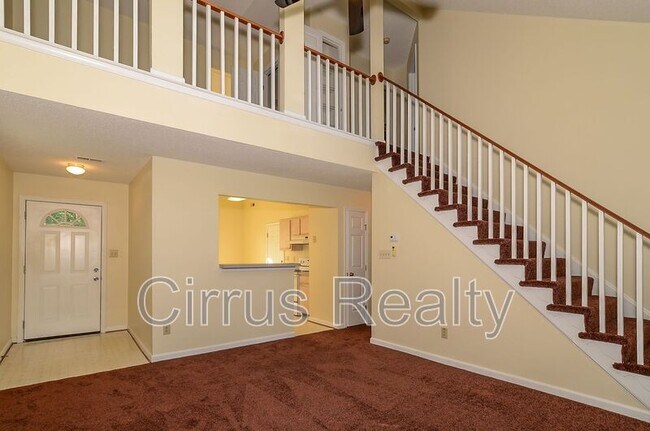 Building Photo - 381 Westview Dr