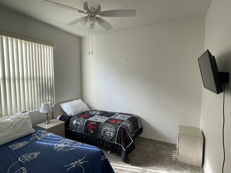 Building Photo - 315 Nottingham Way