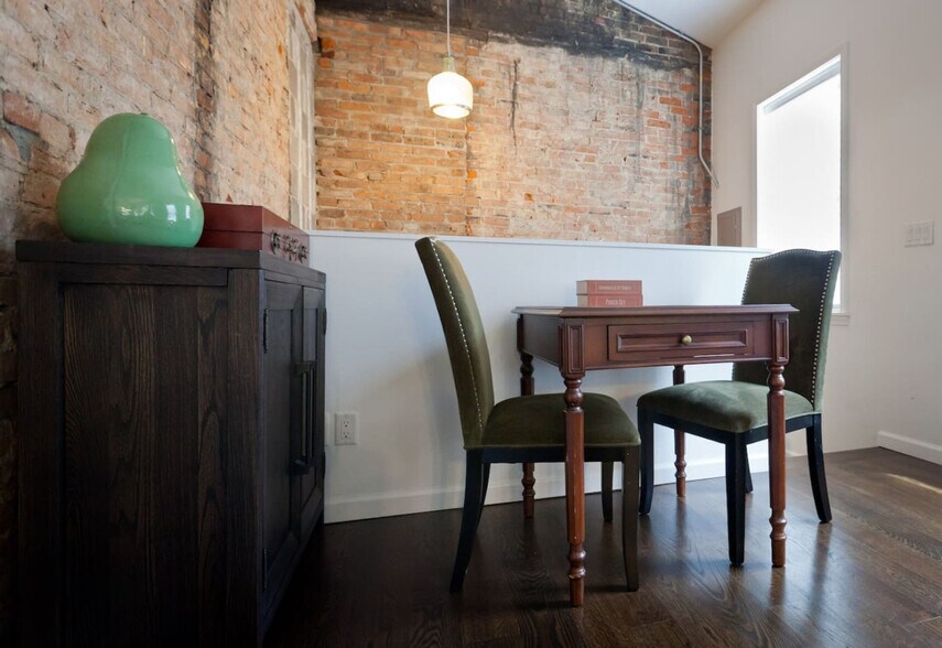 Building Photo - 202 Magnolia St