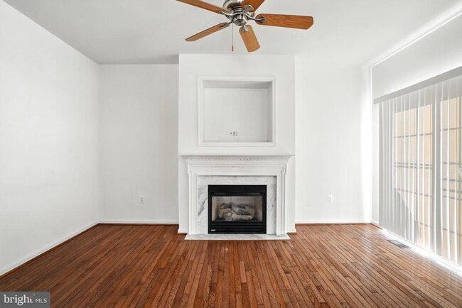 Building Photo - 12180 Abington Hall Pl