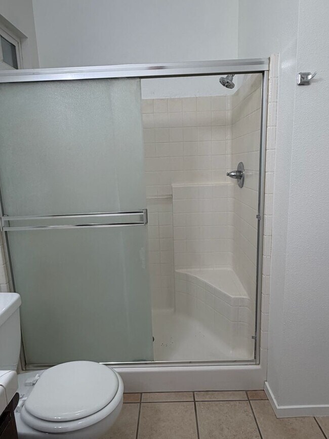 Building Photo - 1339 Vine St