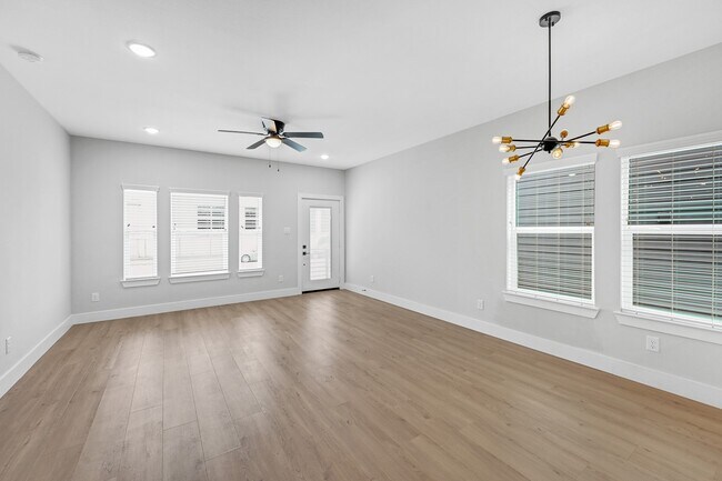 Building Photo - 3312 Bacchus St