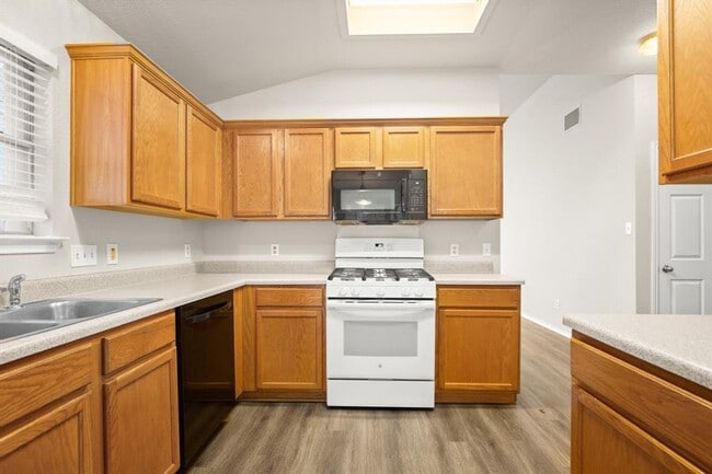 Building Photo - 1609 Hueco Mountain Trail