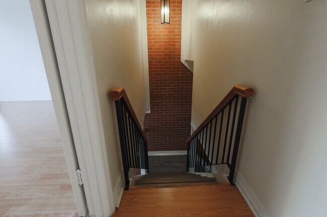 Building Photo - 10014 Stratmore Cir