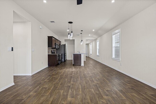 Building Photo - 11801 Rush Ln
