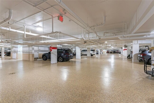 Building Photo - 19143 Fisher Island Dr