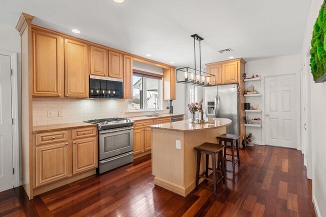 Building Photo - 7 Quincy St