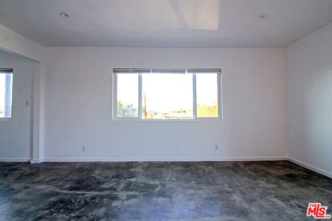 Building Photo - 4110 Division Pl