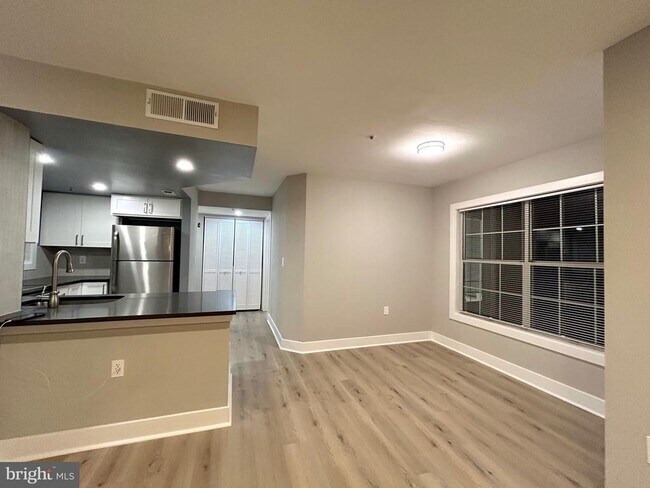 Building Photo - 15777 Easthaven Ct