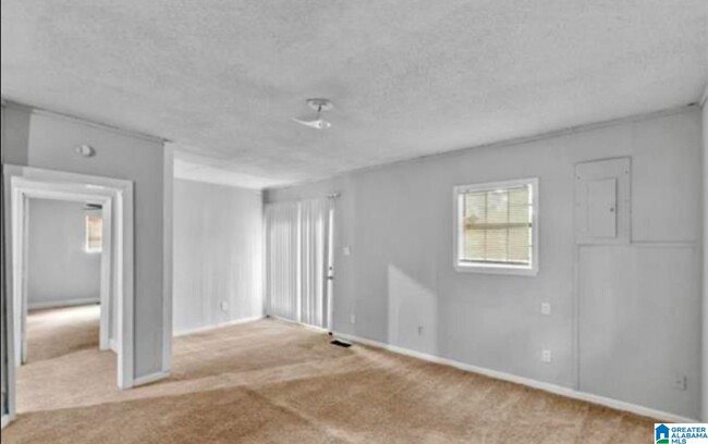Building Photo - 3117 Beulah Ave SW