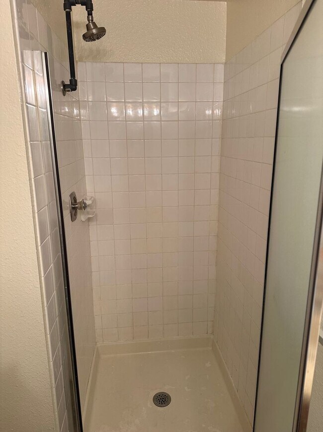 Building Photo - 3 bed/ 2 bath condo in Lynnwood!