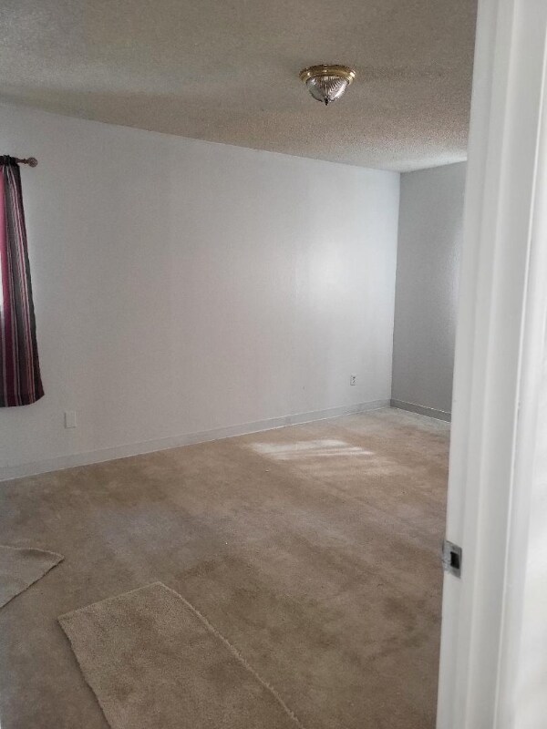 Building Photo - 22858 Lupin Ln