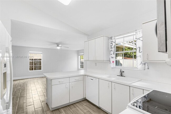 Building Photo - 21343 SW 94th Ct