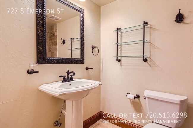 Building Photo - 727 S Emerson St