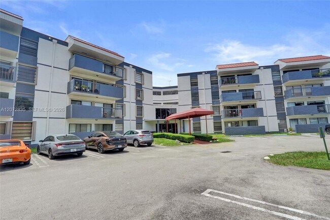 Building Photo - 5700 SW 127th Ave