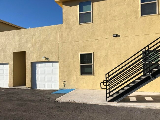 Building Photo - 7581 Le Conte Dr