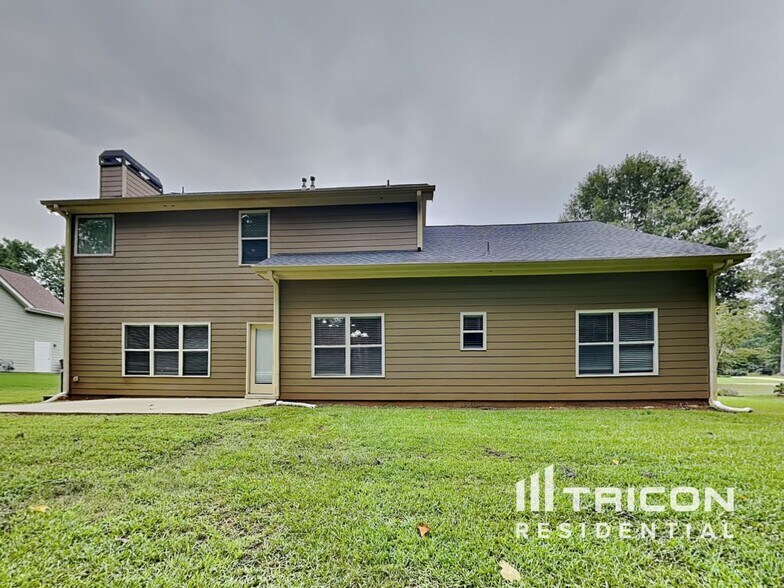 Building Photo - 294 Sweetwater Bridge Cir