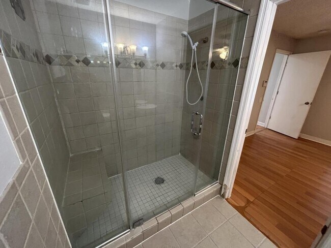 Building Photo - 12436 Dawn Vista Dr
