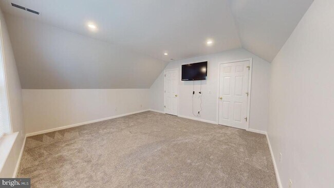 Building Photo - 9811 Fendale Ln