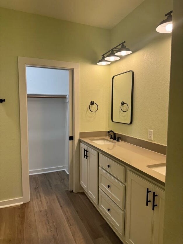 Building Photo - Welcome Home to Summit Crossing