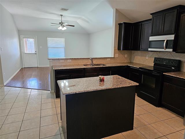 Building Photo - 421 Haddington St