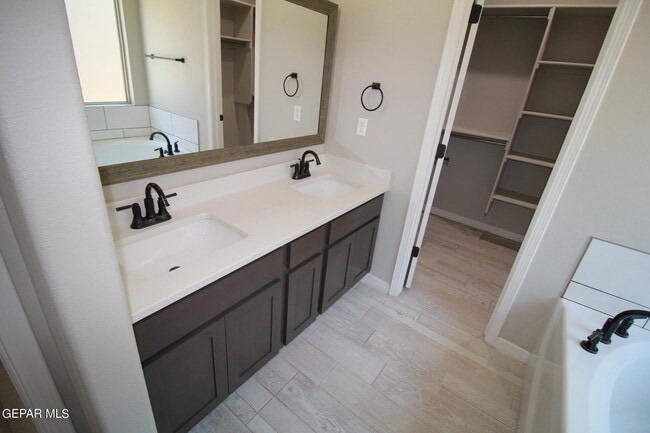 Building Photo - 509 Cedarwood Ave