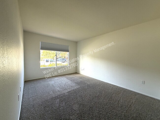 Building Photo - 170 Goodwin Rd