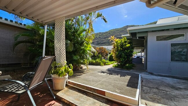 Primary Photo - 441 Kuliouou Rd
