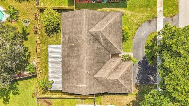Building Photo - 5700 SW 120th Ave