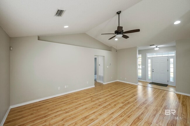 Building Photo - 16955 Heartland Cir