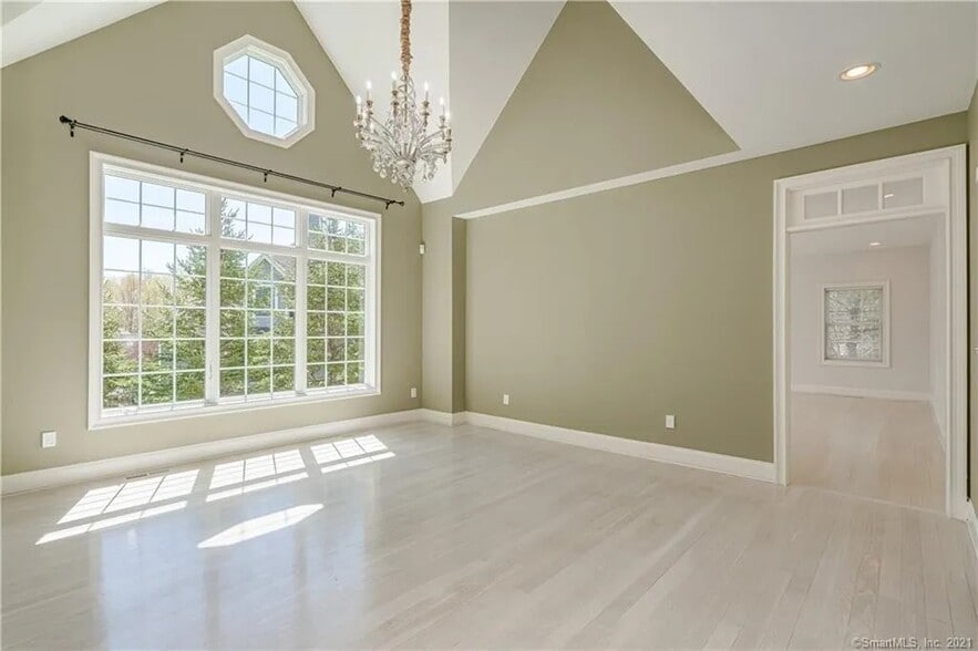 Dinning or formal living - 6 Wyeth Dr