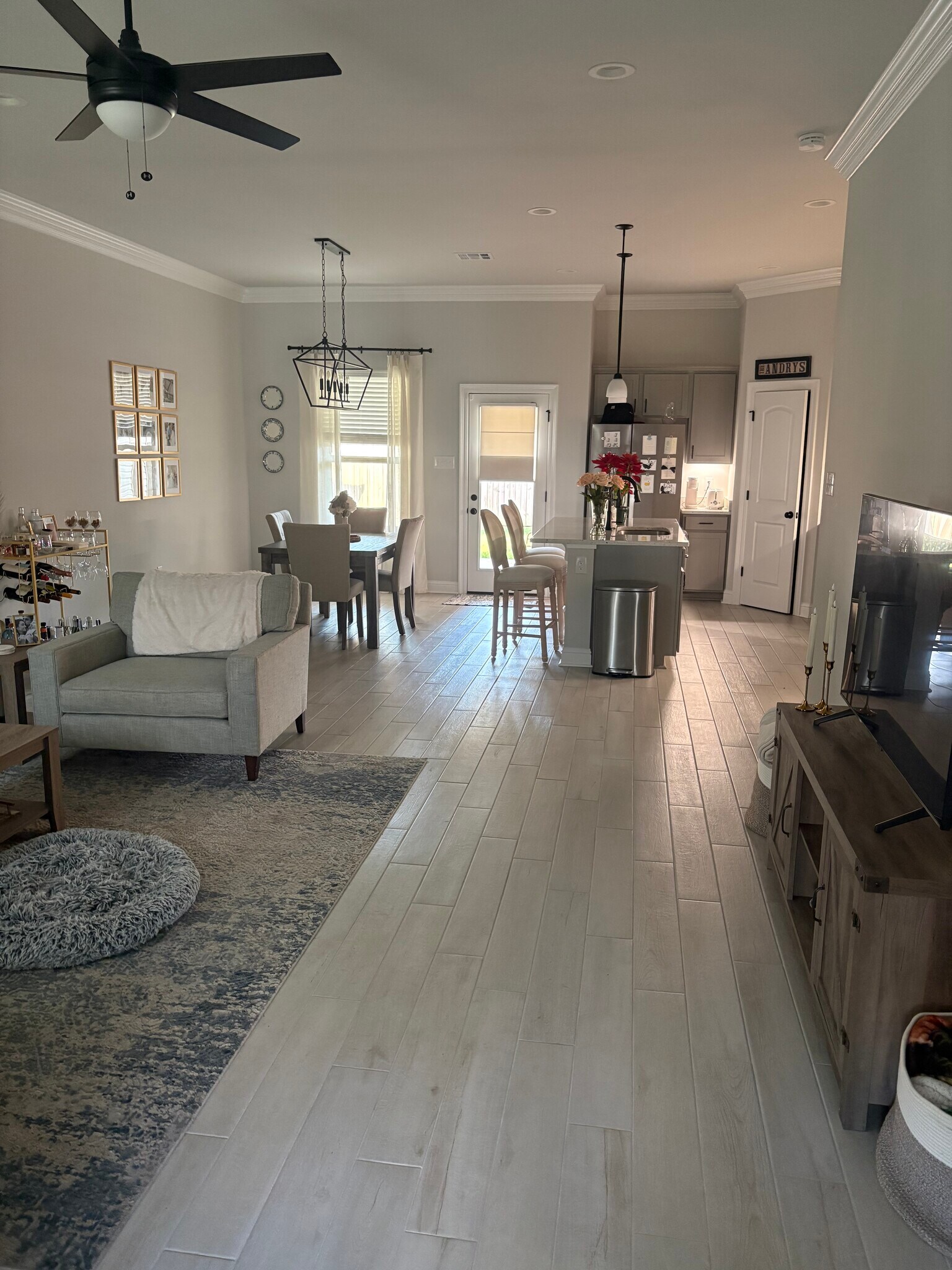 Building Photo - 9300 Asoka Ave