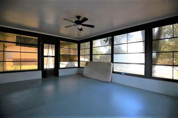 Building Photo - 124 Lakeview Dr