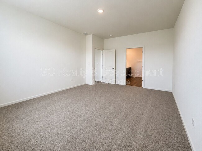 Building Photo - 14729 Greenbriar Dr