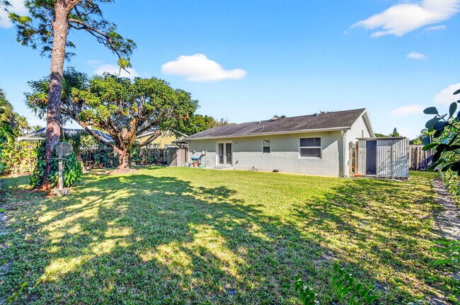 Building Photo - 4896 Neros Dr