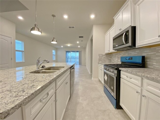 Building Photo - 7360 Oakmoss Loop