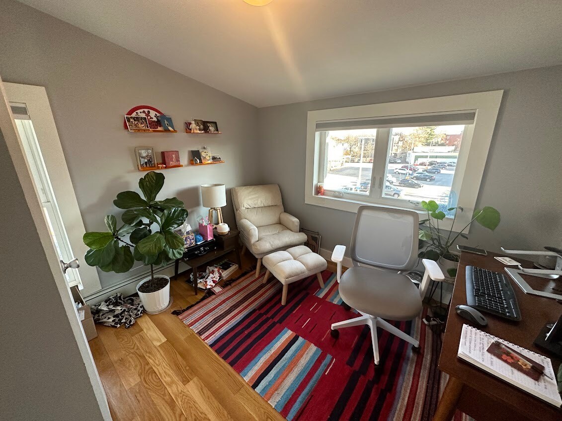 Building Photo - 297 Beacon St