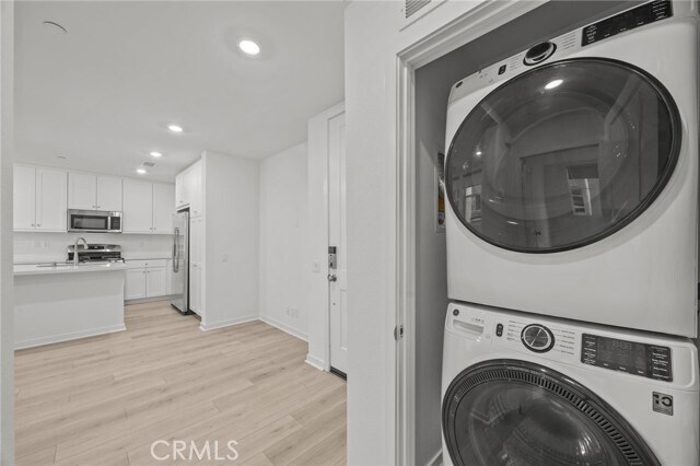 Building Photo - 980 N Tangent Privado