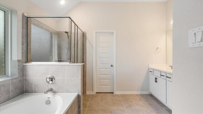 Building Photo - 814 Thomas Ridge Ln