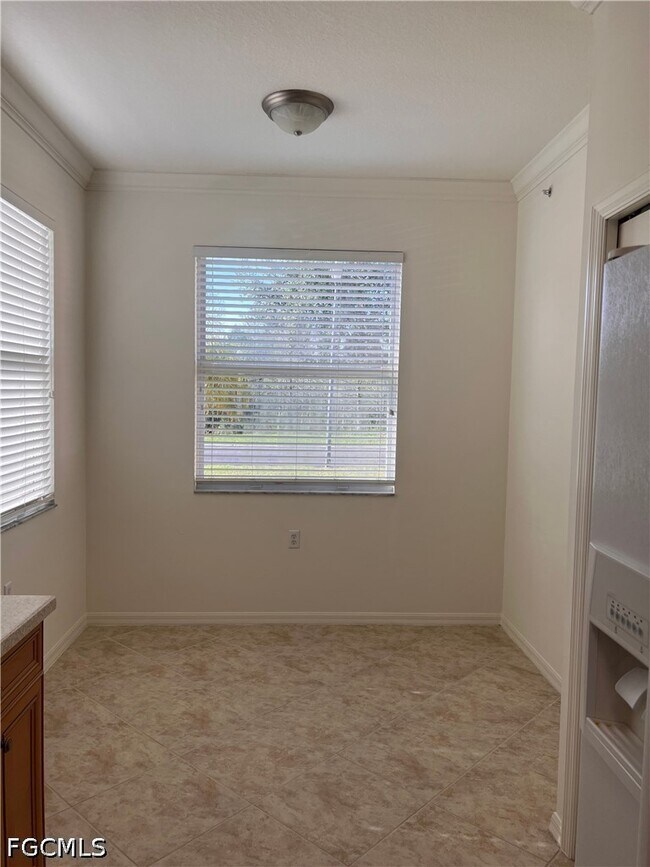 Building Photo - 8470 Kingbird Loop