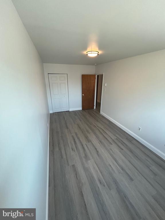 Building Photo - 108 Oak Ln