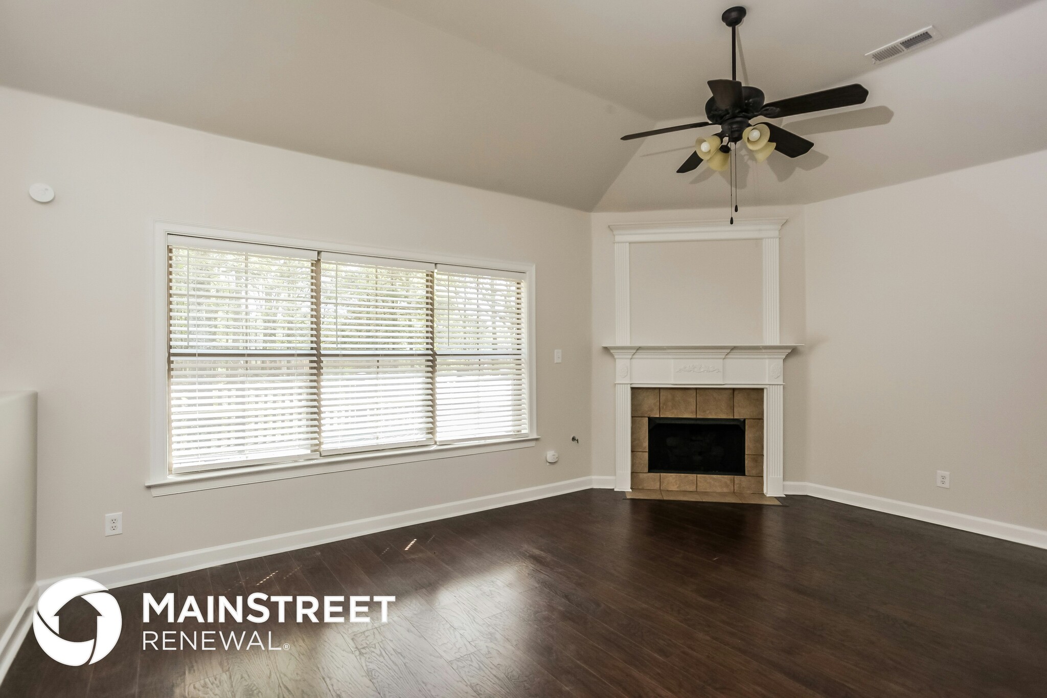 Building Photo - 10105 Cypress Lake Dr