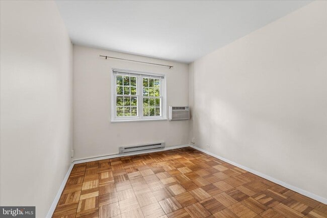 Building Photo - 3226 Gunston Rd