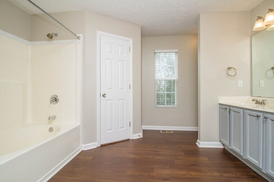 Building Photo - 2305 Leighton Way