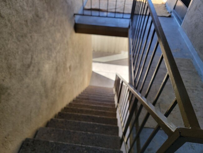 Building Photo - Avenida Aragon