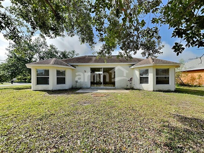 Building Photo - 1201 SW Minyo Ave